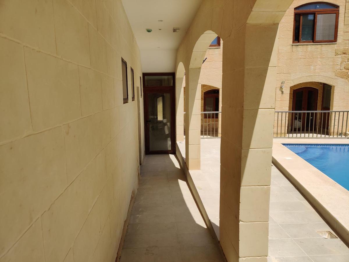 Country Inn Sannat Zewnętrze zdjęcie