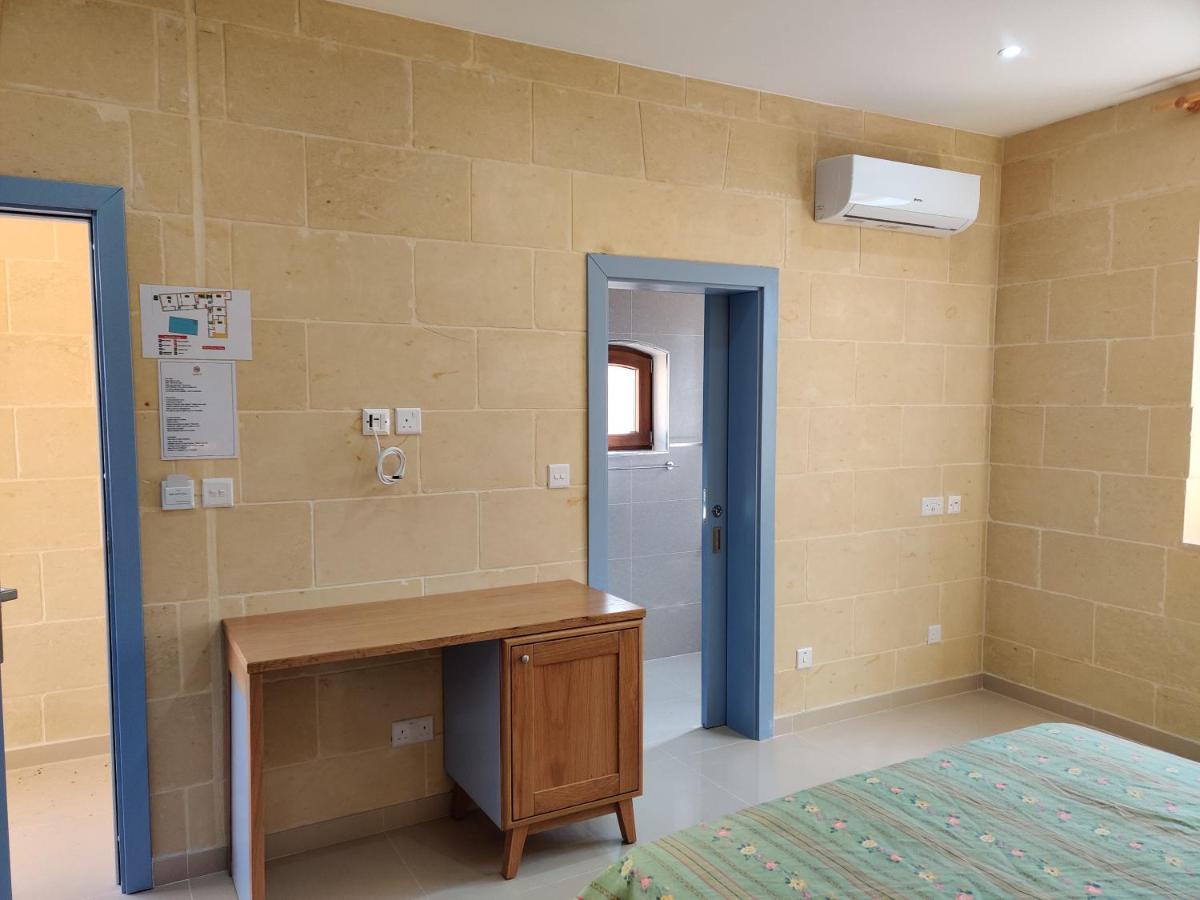Country Inn Sannat Zewnętrze zdjęcie