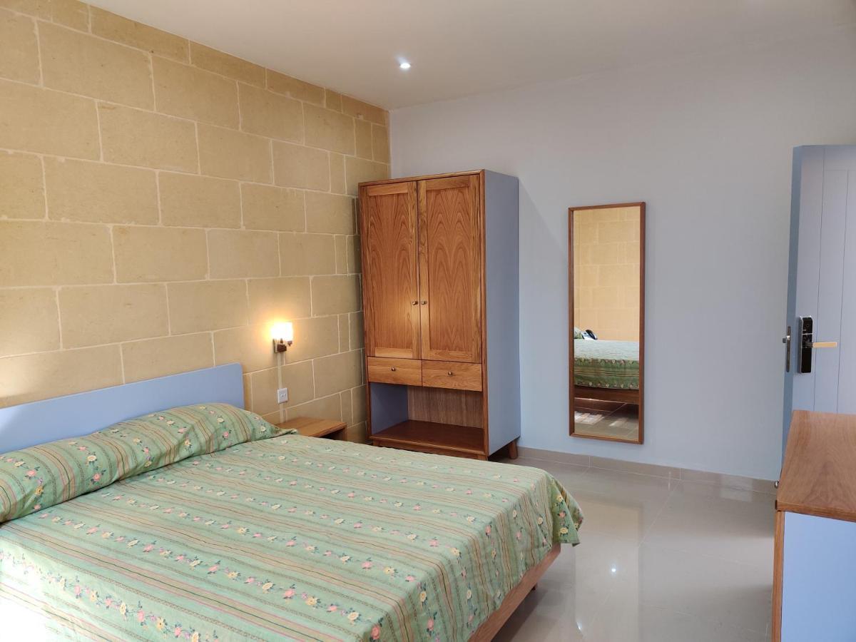 Country Inn Sannat Zewnętrze zdjęcie