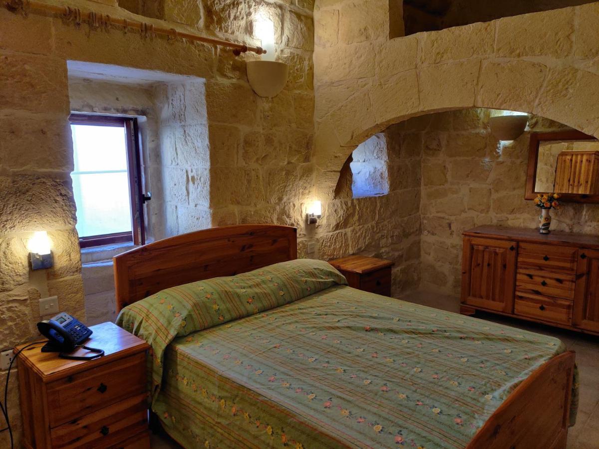 Country Inn Sannat Zewnętrze zdjęcie