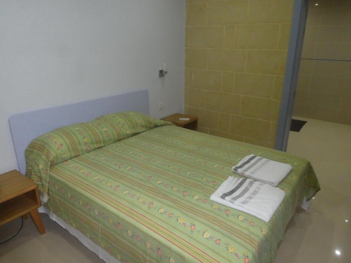 Country Inn Sannat Zewnętrze zdjęcie